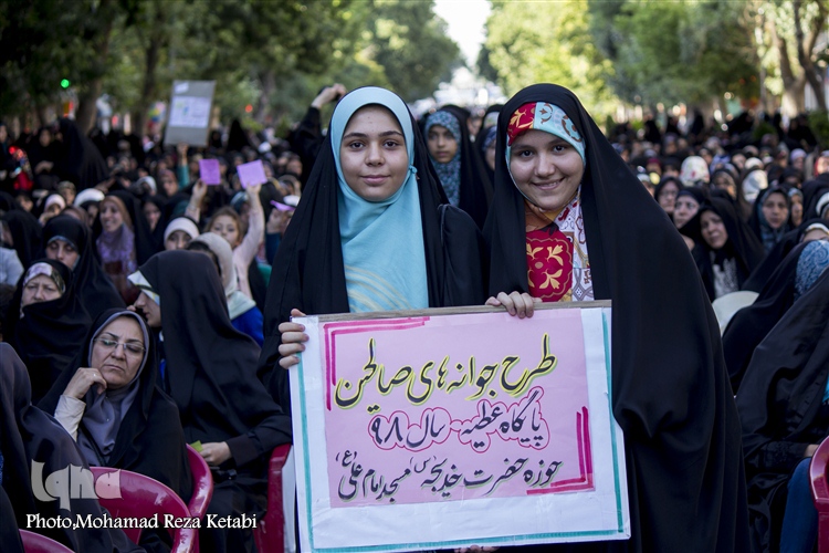 اجتماع بزرگ مردمی &laquo;عفاف و حجاب&raquo; در همدان برگزار شد