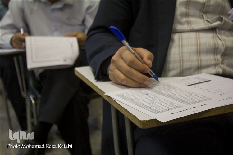 بخش کتبی مسابقات قرآن اوقاف همدان برگزار شد