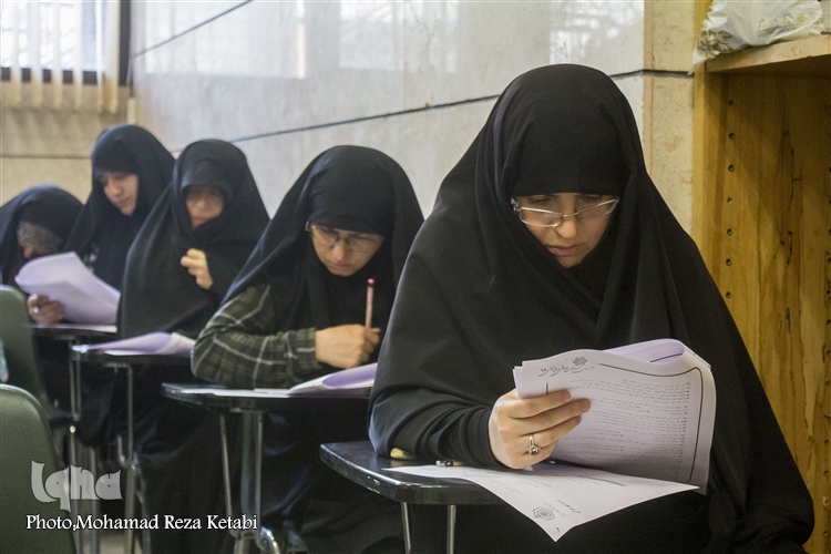 بخش کتبی مسابقات قرآن اوقاف همدان برگزار شد
