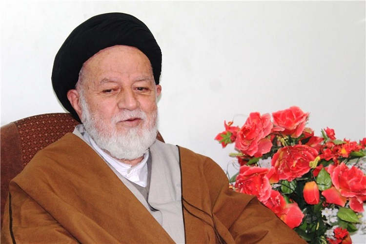 کارکردهای امربه&zwnj;معروف و نهی از منکر در جامعه تبیین شود