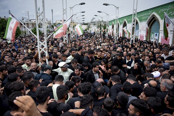 تشییع پیکر شهید &laquo;امیر مختار جعفری&raquo; در ساری در قاب تصویر