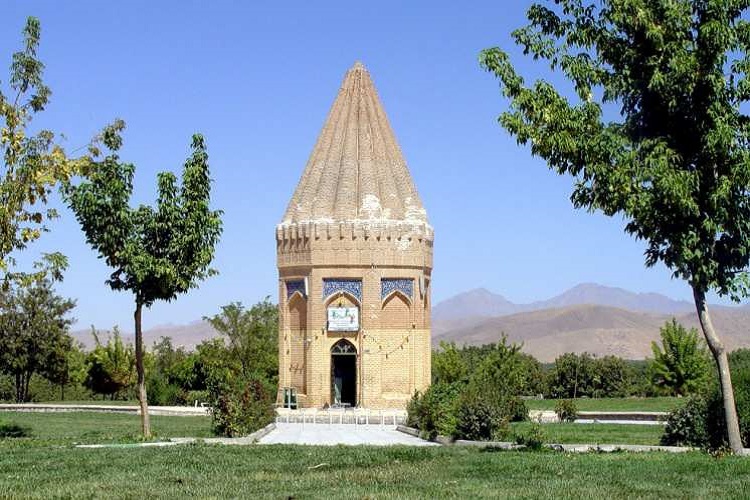 طرح توسعه بارگاه حضرت حیقوق نبی(ع) اجرا می&zwnj;شود