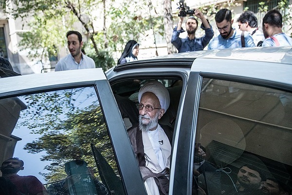 برشی از زندگی لاکچری یک روحانی