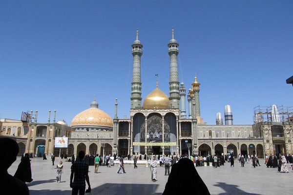 برپایی محفل هفتگی دختران خورشید در حرم حضرت معصومه(س)