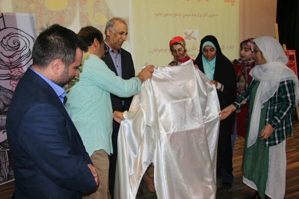 آیین رونمایی از کتاب &laquo;پیامبر رحمت&raquo; در ارومیه برگزار شد
