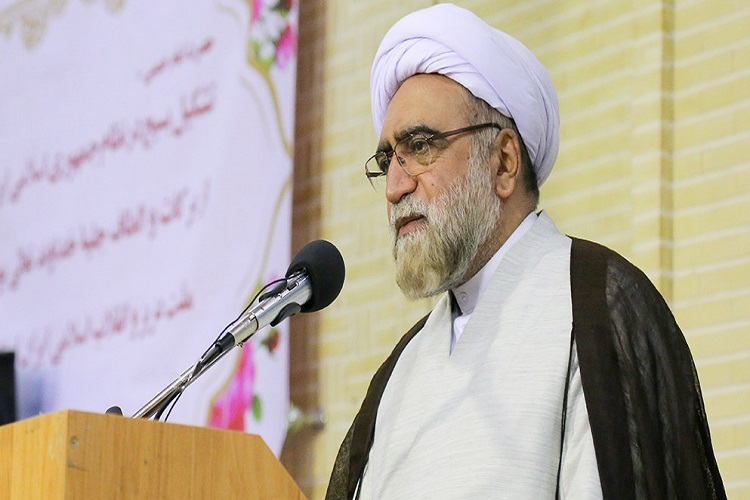لزوم توجه به معرفت&zwnj;افزایی جامعه در مراسم&zwnj;های ملی و دینی