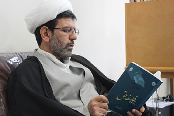 طالبی: میان حقوق بشر غربی و اسلامی اختلاف کمی وجود دارد/ کریمی‌نیا: نگاه قانونی به حجاب شود