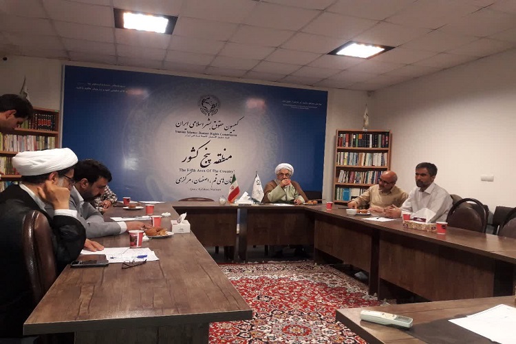 پرداختن به مسائل حقوق بشری وظیفه ذاتی حوزه است/ برپایی جایزه دوسالانه کتاب حقوق بشر