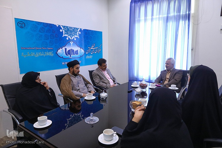 بازدید رئيس بنياد شهید و امور ایثارگران خراسان رضوی منطقه سه مشهد از تحریریه ایکنا