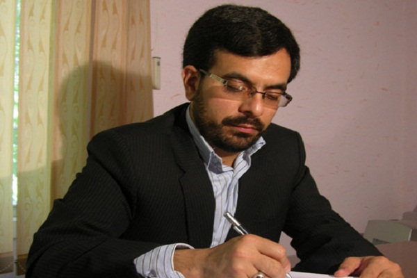 خبرنگار حرفه&zwnj;ای به هیچ گروهی وابسته نیست
