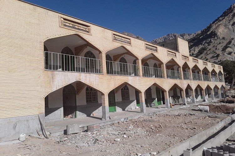 ساخت زائرسرای امامزاده محمدبن حسن(ع) الیگودرز