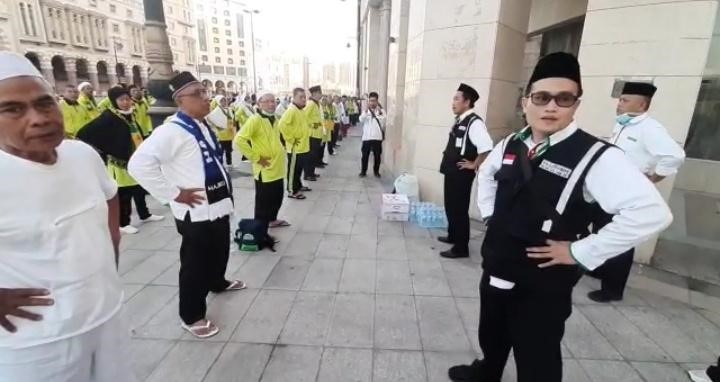 ورزش‌‌کردن زائران اندونزیایی در حج + عکس