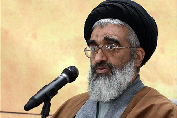 بیدقتی در قرائت آیات قرآن موجب وهن مذهب شیعه است بیدقتی در قرائت آیات قرآن موجب وهن مذهب شیعه است