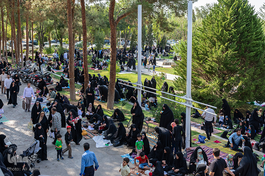 دعای عرفه در دانشگاه اصفهان