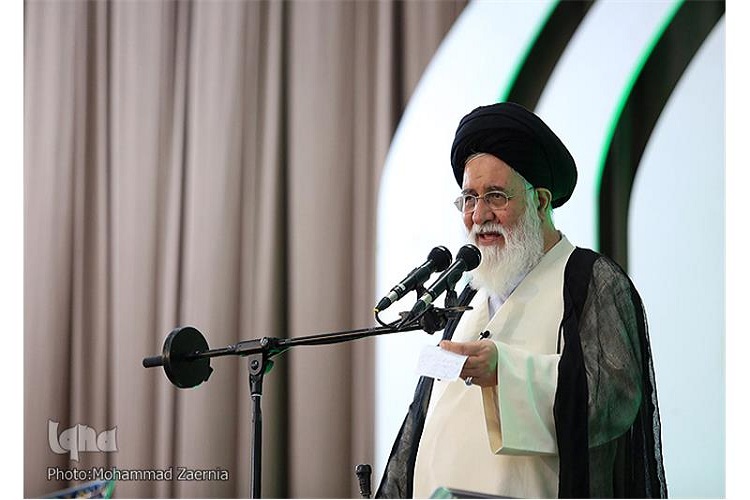 روش ائمه در مقابل دشمن، اجرای برنامه مستقل در درون جریان امامت بود