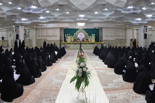 14 نفر از سادات قرآنی در حرم حضرت معصومه(س) تجلیل شدند