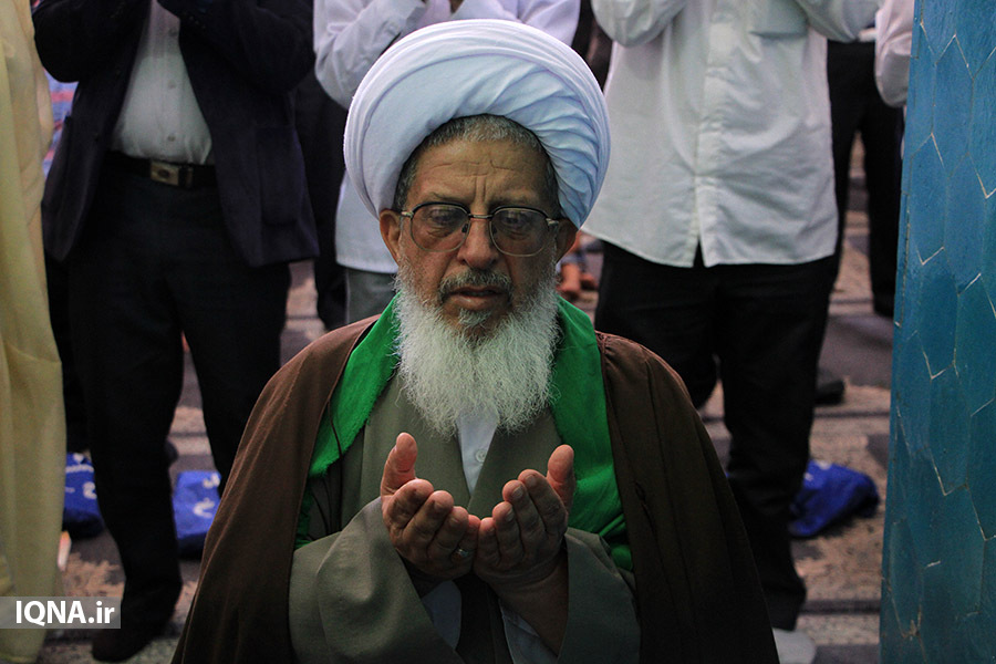 اقامه نماز عید غدیر در یزد