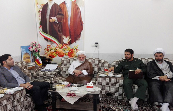 برنامه&zwnj;های خلاقانه و مبتکرانه برای جذب جوانان به نمازجمعه ایجاد شود