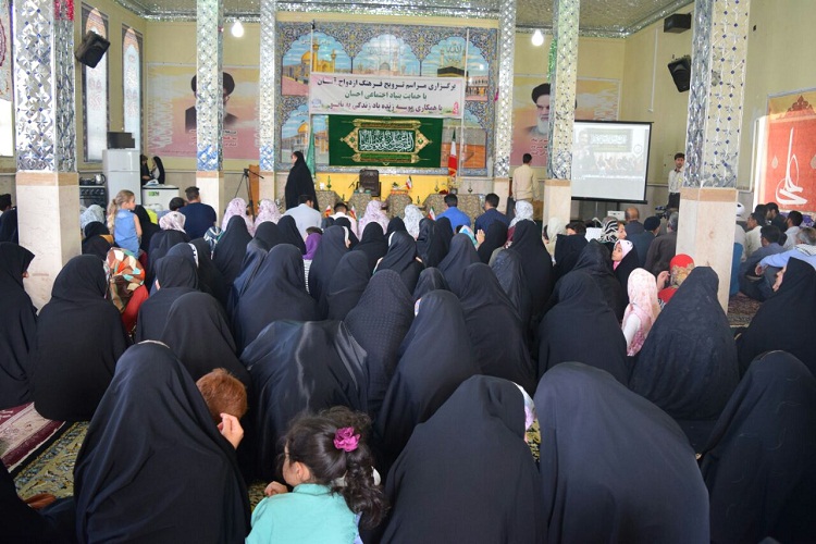مراسم ازدواج 10 زوج جوان در امامزاده محمد(ع) کوهدشت برگزار شد