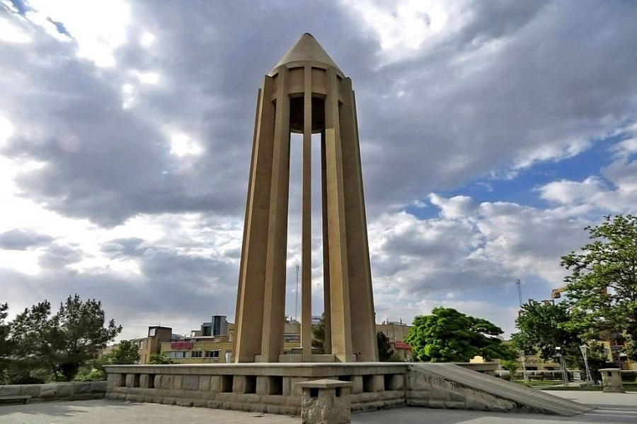 مراسم ادای احترام به حکیم هزاره&zwnj;ها بر بام آرامگاه بوعلی برگزار می&zwnj;شود