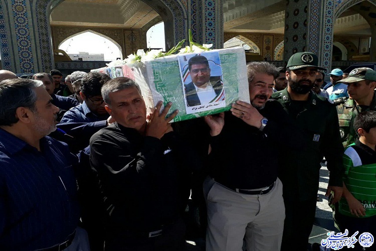 پیکر مطهر معلم شهید &laquo;هادی کاظم&zwnj;نژاد&raquo; در خلیل&zwnj;آباد به خاک سپرده شد