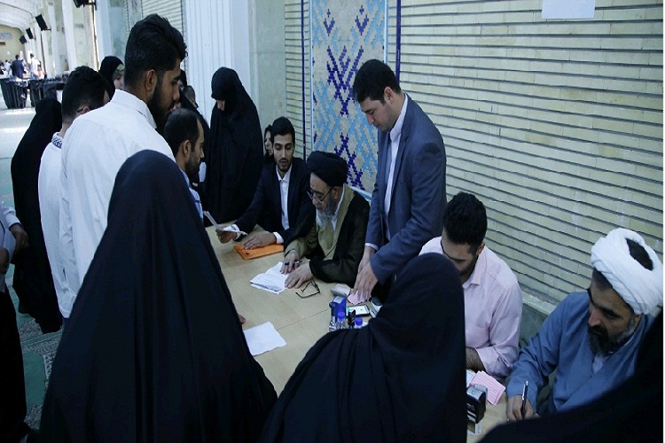 ملاقات عمومی امام جمعه تبریز با مردم