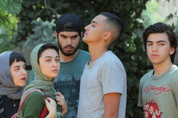 جمعه /// «درساژ» فیلمی با نگاه ضد خانواده / فیلم‌های نظیر «درساژ» تنها برای جشنواره‌ها ساخته می‌شوند نه مردم