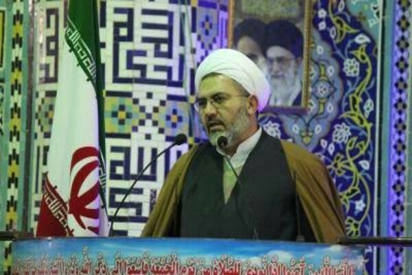 دشمنان هجمههای روانی و اجتماعی به ائمه جمعه وارد میکنند دشمنان هجمههای روانی و اجتماعی به ائمه جمعه وارد میکنند