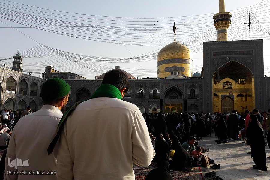 یک کاروان زیارتی از اهل&lrm;سنت و تشیع تایباد عازم مشهد شدند