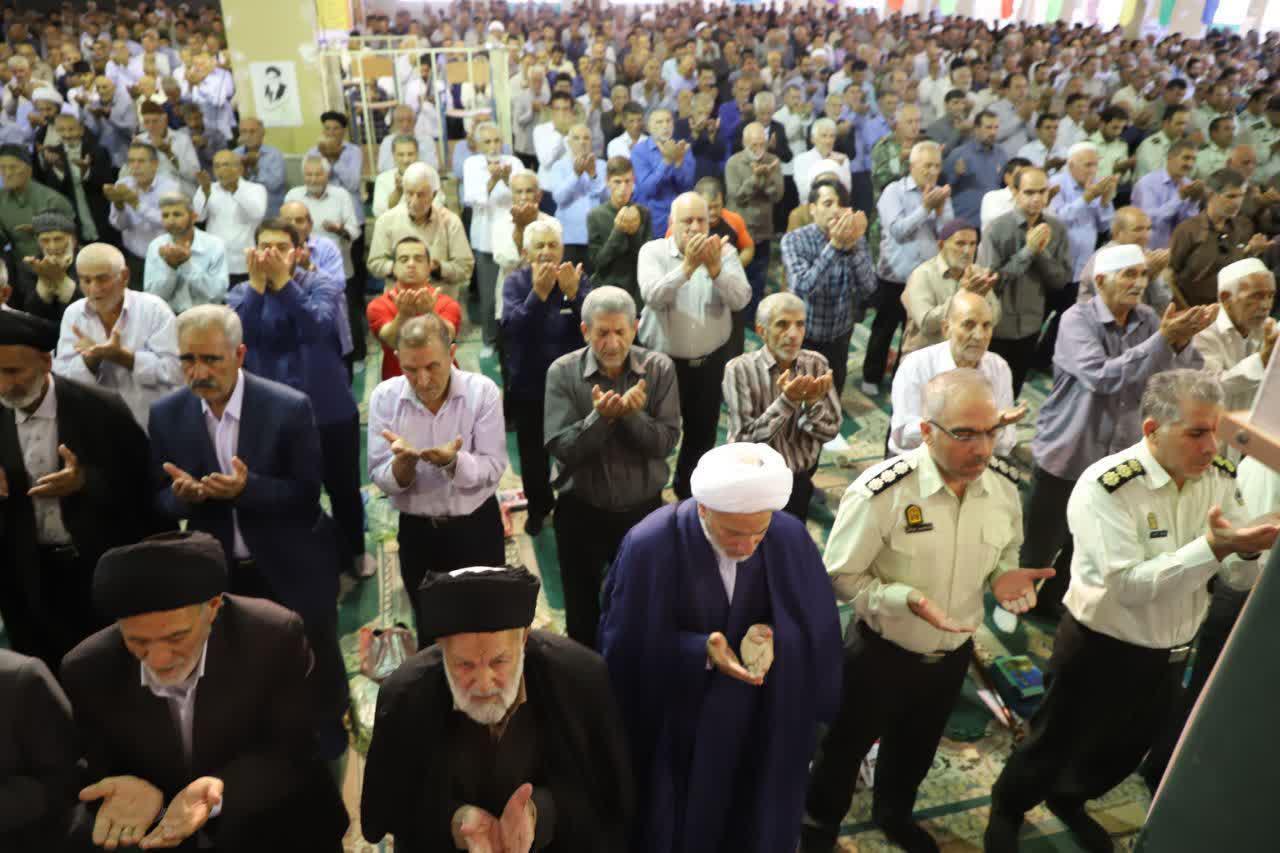دشمن از شکوه نماز جمعه در هراس است