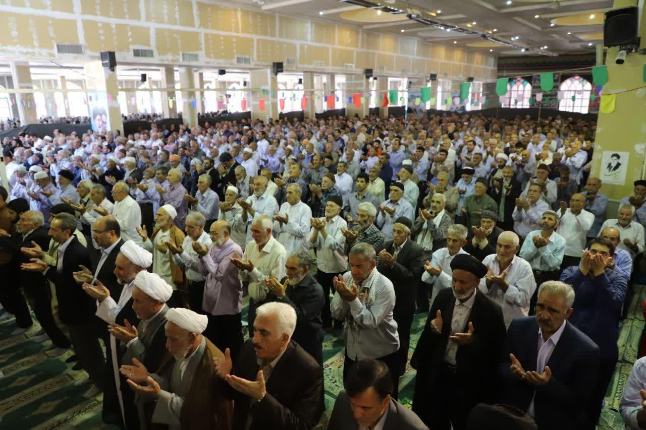دشمن از شکوه نماز جمعه در هراس است