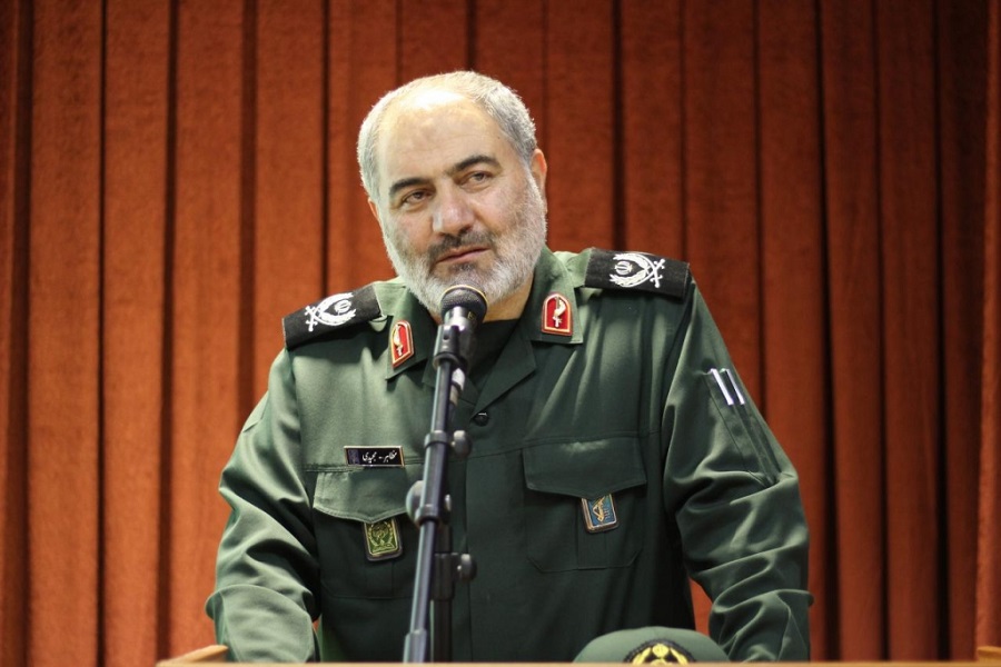 اهدای درجه سرتیپ تمامی به ۱۳ فرمانده شهید همدانی