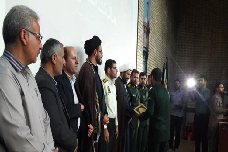 برترینهای جشنواره مالک اشتر در کهگیلویه تجلیل شدند برترینهای جشنواره مالک اشتر در کهگیلویه تجلیل شدند