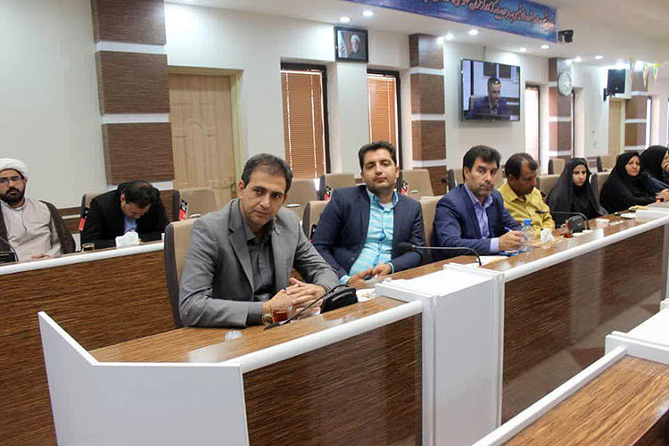نهادهای اداری در ترویج فرهنگ ازدواج آسان تلاش کنند