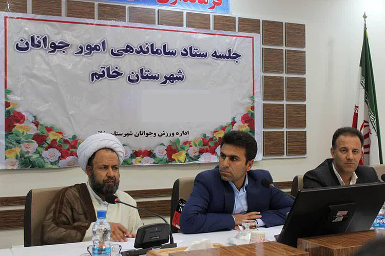 نهادهای اداری در ترویج فرهنگ ازدواج آسان تلاش کنند