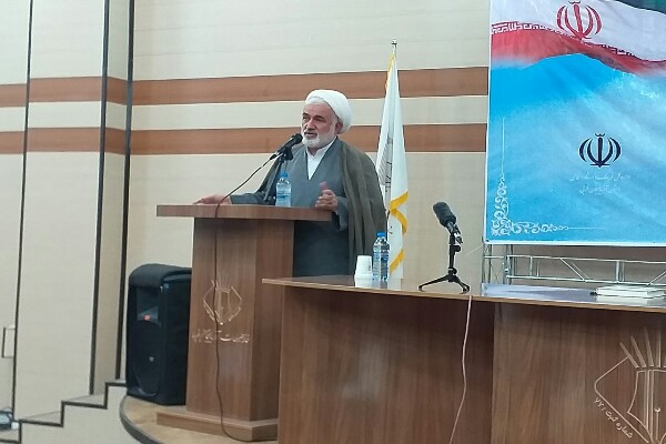 رونمایی از مجموعه شعر آیینی &laquo;وقت سلام&raquo; در ارومیه