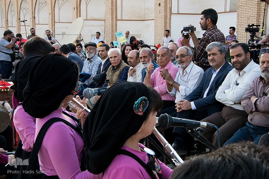 رونمایی از پوستر جشنواره فیلم کودک و نوجوان