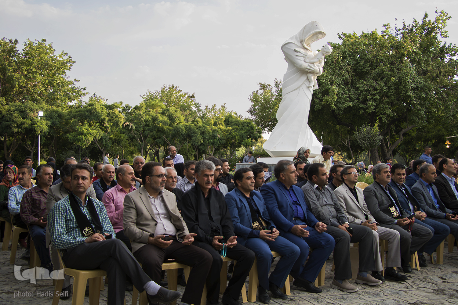 اهتزاز بزرگ‎ترین پرچم یا حسین در اصفهان