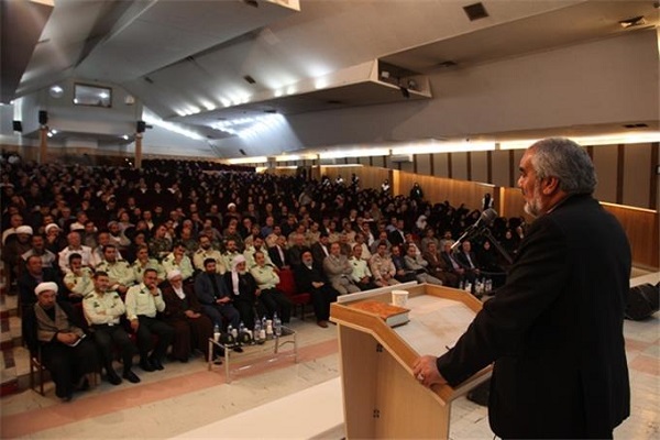 امر به معروف و نهی از منکر، خارج از چارچوب آن نتیجه عکس میدهد