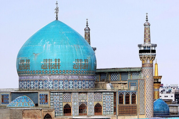 وقتی مسجد در میان آسمان خراش&zwnj;ها گم می&zwnj;شود