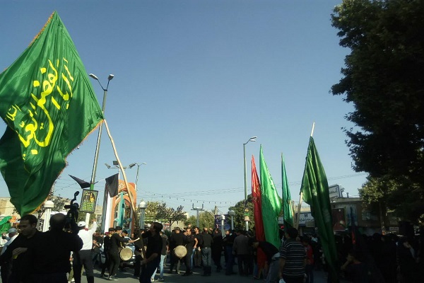 طنین فریاد دلنشین «لبیک یاحسین(ع)» در تویسرکان طنین فریاد دلنشین «لبیک یاحسین(ع)» در تویسرکان
