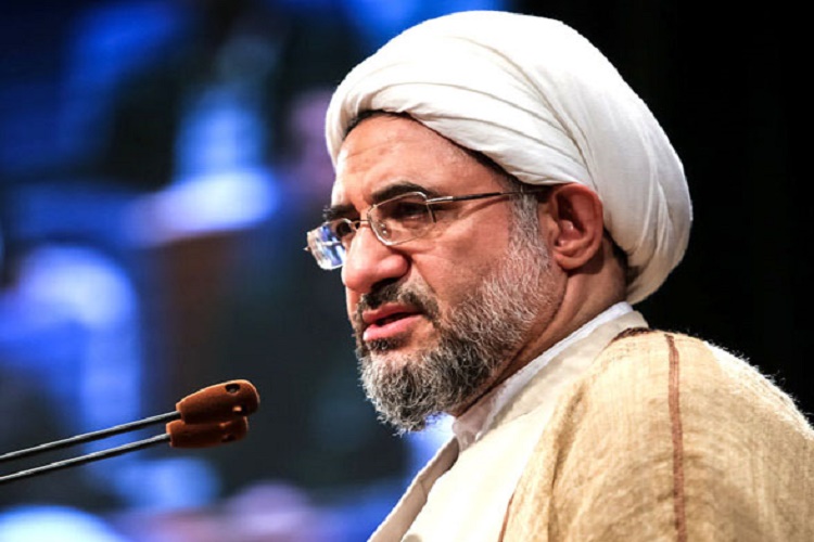 مجالس امام حسین(ع) هویت&zwnj;ساز است/ انس با قرآن؛ شکل&zwnj;دهنده جوهر وجودی انسان