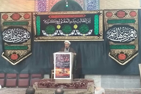 حرکت انقلابی و پیروی از ولایت؛ کلید حل مشکلات کشور