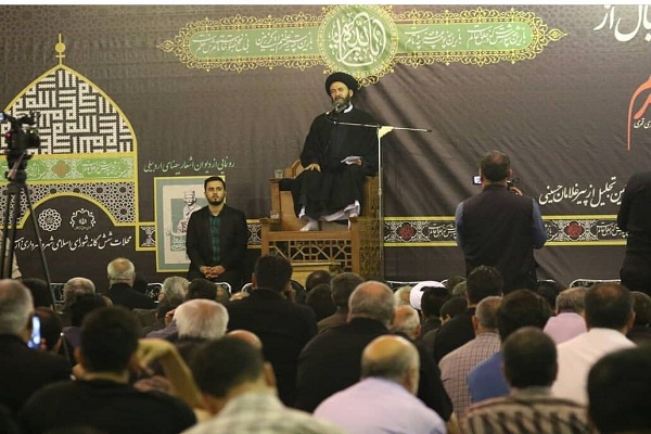 اصلاح جامعه و پرورش مصلح اجتماعی؛ مهمترین هدف قیام عاشورا&lrm;
