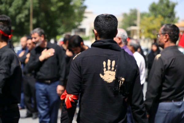 نماز ظهر عاشورا در چهارمحال و بختیاری اقامه شد