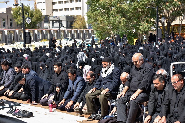 نماز ظهر عاشورا در چهارمحال و بختیاری اقامه شد