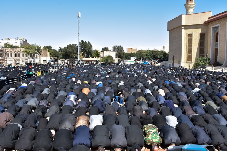نماز ظهر عاشورا در چهارمحال و بختیاری اقامه شد