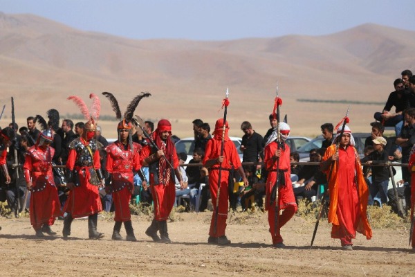 گزارش تصویری از تعزیه‌خوانی در چهارمحال و بختیاری
