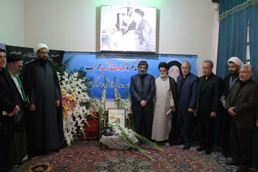خون شهدایی چون آیت&zwnj;الله مدنی&zwnj; موجب استمرار اسلام است/ مسئولان همچون شهید مدنی ساده و مردم&zwnj;دار باشند