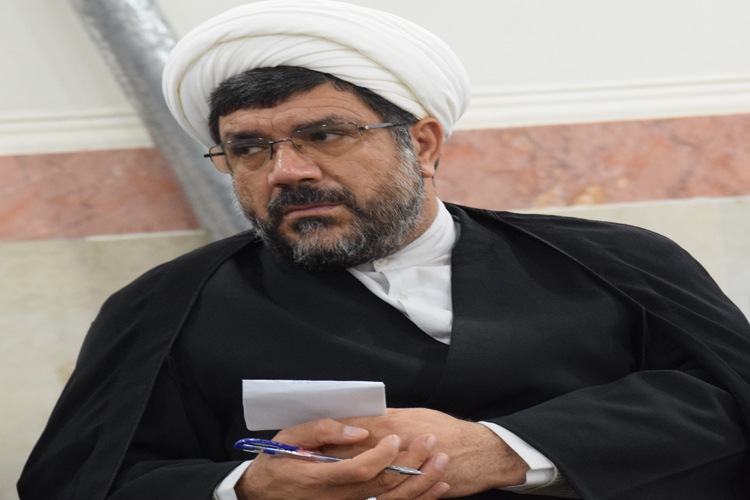 بالا بردن علم و بصیرت؛ لازمه ارتقاء کرامت انسانی